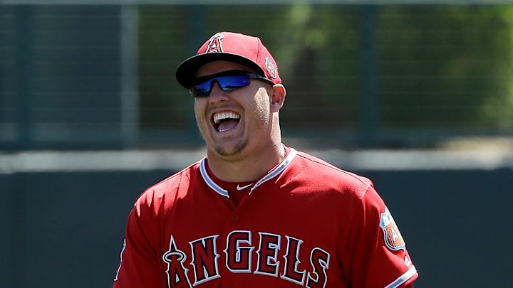 Trout hits 3-run homer off Sale, Angels beat White Sox