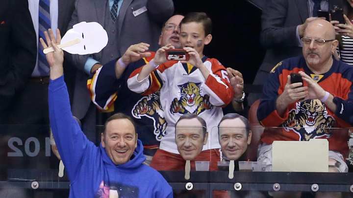 'House of Cards' star dons 'Spacey Facey' at Panthers game