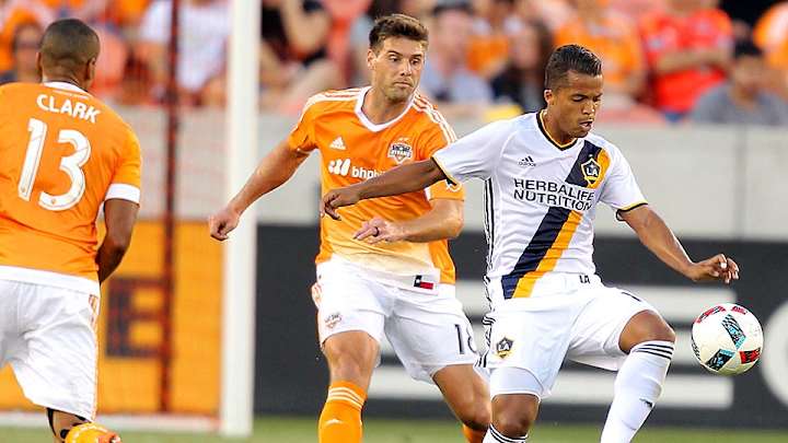 Giovani dos Santos brace propels Galaxy past Dynamo