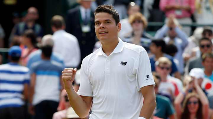 Federer, Murray 1 round away from Wimbledon final matchup