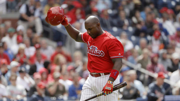 Police: Man who threw bottle at Phillies' Howard cited Police: Man who threw bottle at Phillies' Howard cited