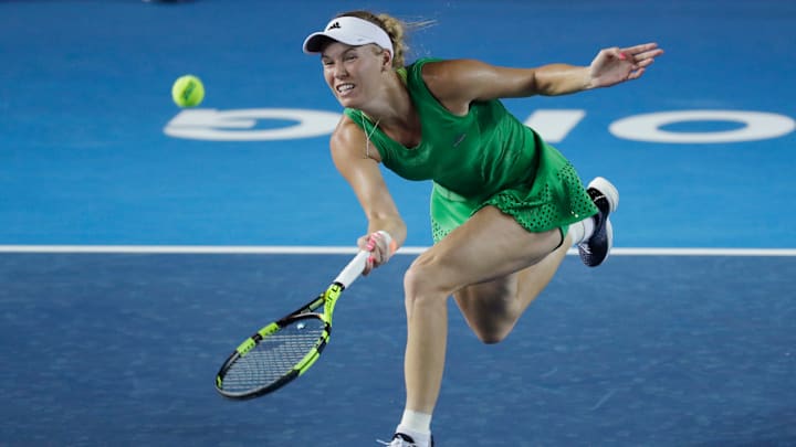 Wozniacki wins 2nd title in a month at Hong Kong Open Wozniacki wins 2nd title in a month at Hong Kong Open