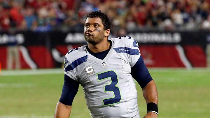 FANTASY PLAYS: QB, RB options; expectations for Wilson, Dez