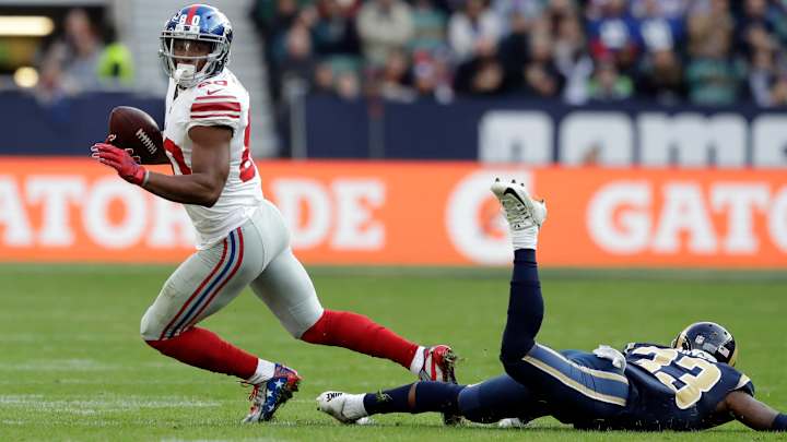 Giants receiver Victor Cruz out with ankle injury