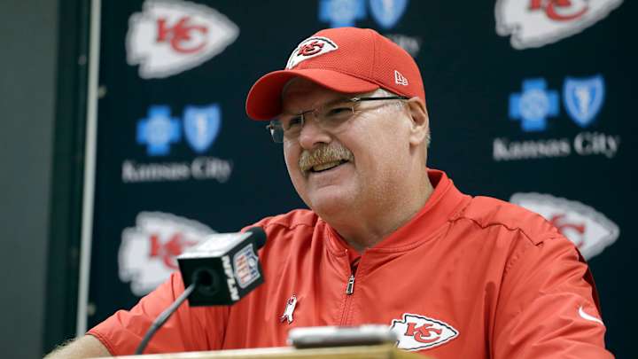 Titans, Chiefs meet with plenty of playoff implications