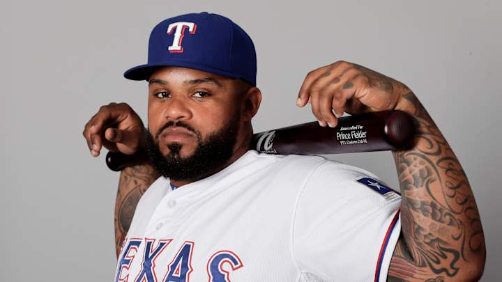 Fielder returns to Rangers' camp after sleep disorder tests