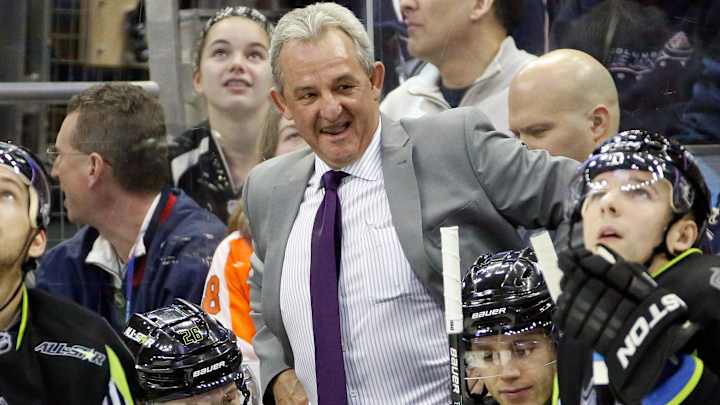 Kings agree with coach Darryl Sutter on new multiyear deal