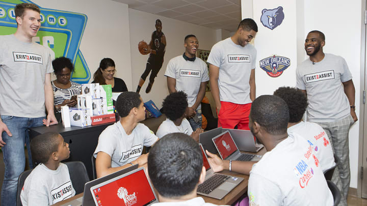 Chris Paul, Karl-Anthony Towns surprise students at NYC Assist event