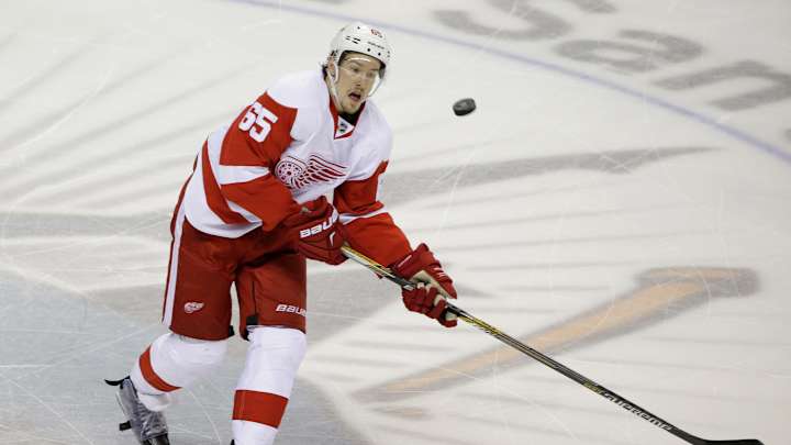 Red Wings sign Danny DeKeyser to six-year deal