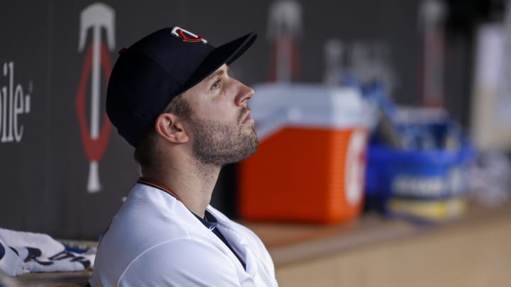 Dozier's 2-run HR in 11th gives Twins 6-4 win over Marlins