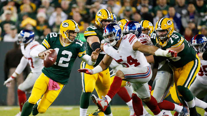 Green Bay Packers rolling behind offensive line