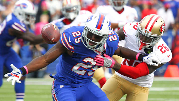 Bills runner McCoy hurts hamstring, doesn't finish practice Bills runner McCoy hurts hamstring, doesn't finish practice