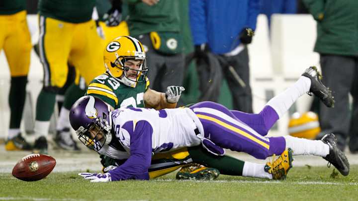 Purple Reign again: Vikings beat Packers, take NFC North