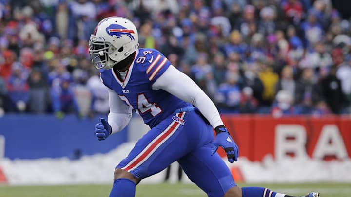 Bills cut Mario Williams; place franchise tag on Glenn
