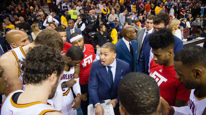 Bulls spoil Lue's coaching debut, beat Cavaliers 96-83