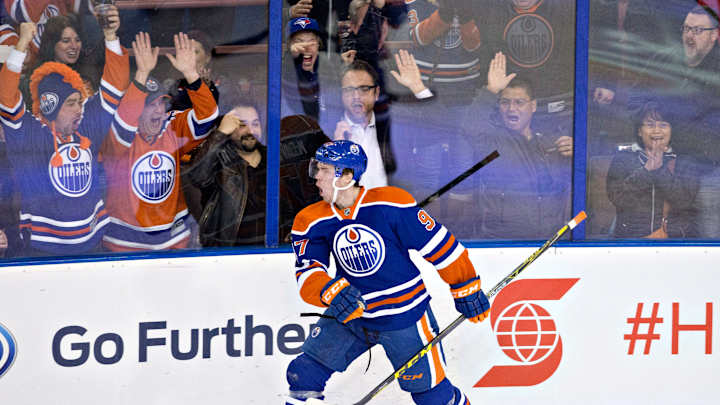 McDavid scores in return, Oilers beat Jackets 5-1 McDavid scores in return, Oilers beat Jackets 5-1