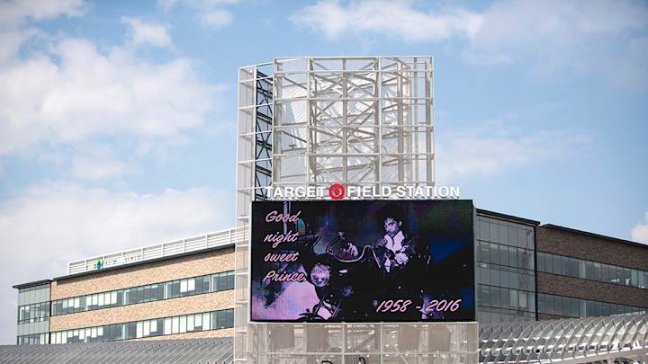 Watch: Twins release doves as part of Prince tribute
