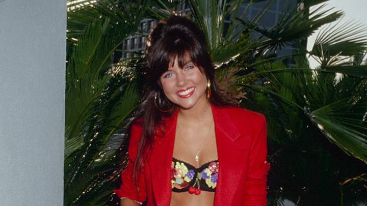 Thursday's PM Hot Clicks: Tiffani Thiessen, Seahawks fan's dentistry