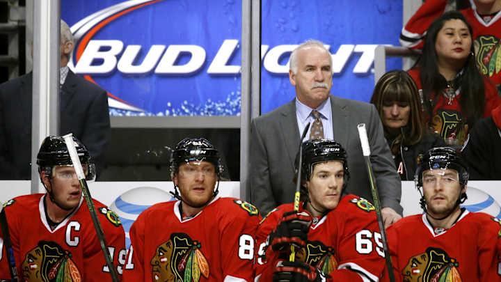 Quenneville wins No. 783, Blackhawks beat Canadiens 2-1