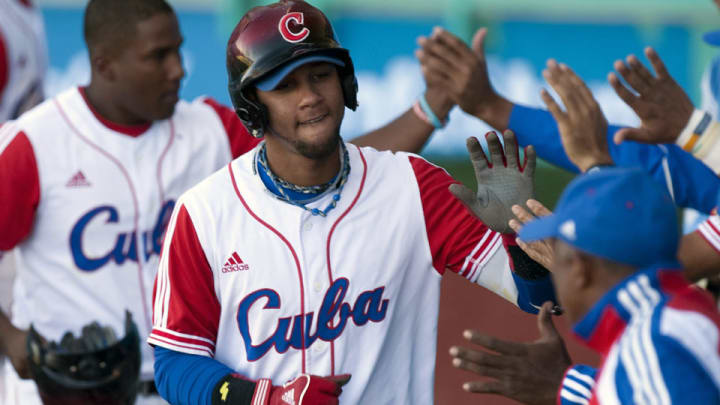 Report: Cuban star Yulieski Gourriel hits MLB free agent market