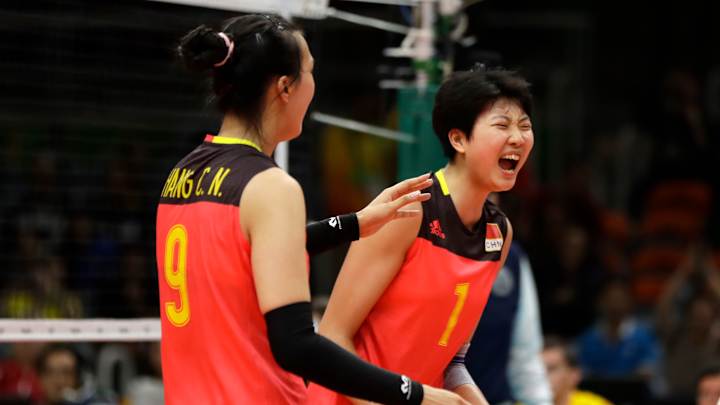 US women hold off scrappy Netherlands team in 5 sets