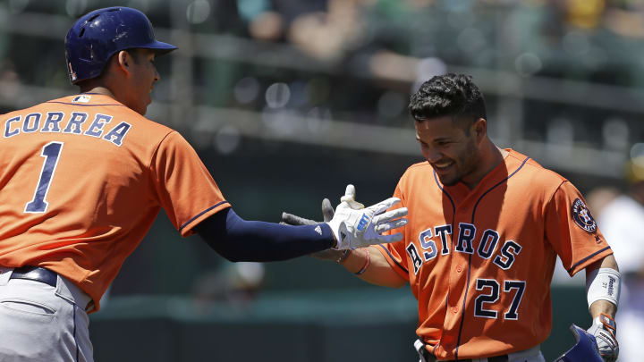 Altuve homers to back Fister in Astros' 2-1 win over A's