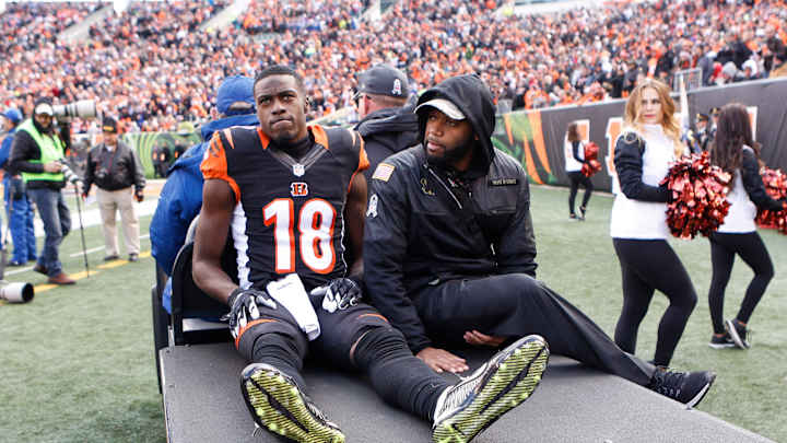 Bengals' A.J. Green hurts hamstring early in loss to Bills