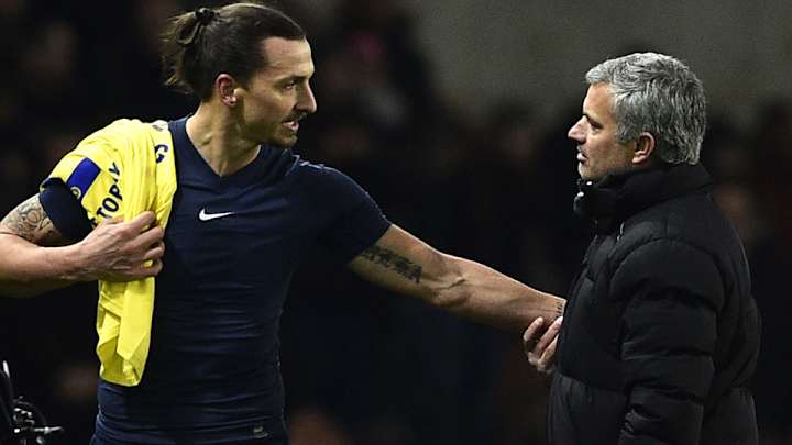 Manchester United announces signing of Zlatan Ibrahimovic