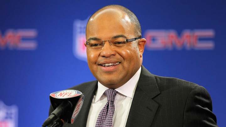Report: Monday Night Football announcer Mike Tirico leaving for NBC