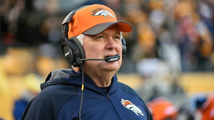 Wade Phillips wants people to ‘quit Twittering’ at him for roster spots Wade Phillips wants people to ‘quit Twittering’ at him for roster spots