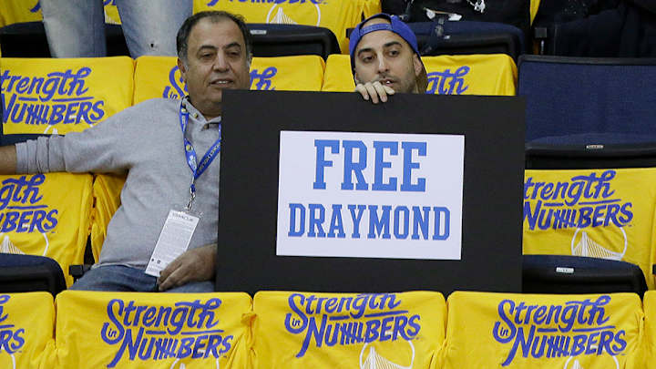 Watch: Warriors fans chant ‘Free Draymond’ as he exits bathroom Watch: Warriors fans chant ‘Free Draymond’ as he exits bathroom