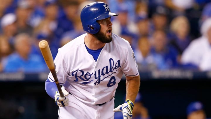 Mike Moustakas signs two-year deal with Royals to avoid arbitration