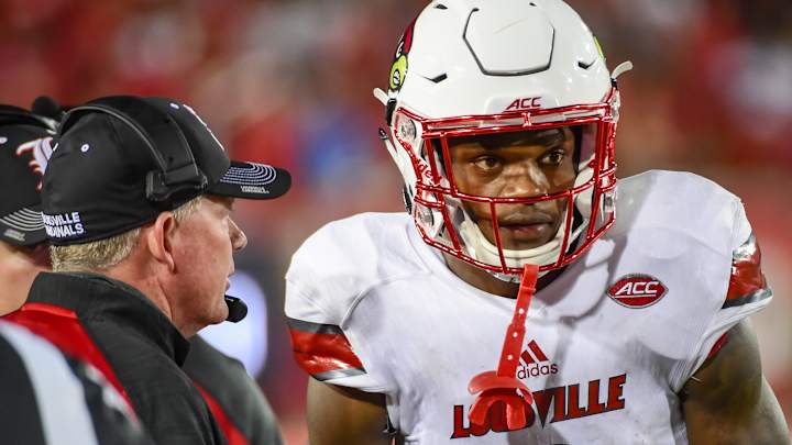 AP Top 25: Louisville tumbles after stunning loss to Houston AP Top 25: Louisville tumbles after stunning loss to Houston