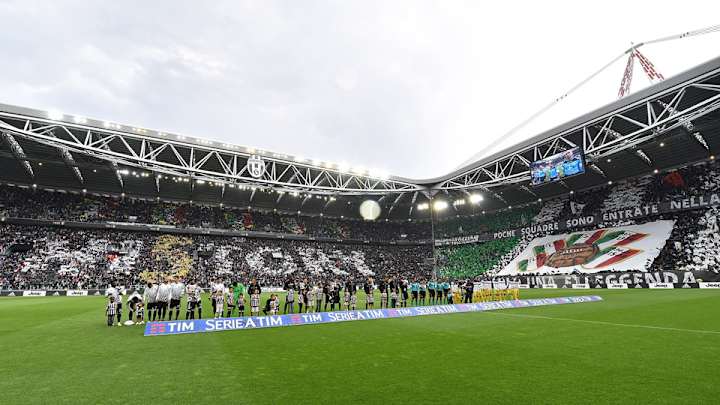 Juventus fans celebrate latest title with amazing tifo