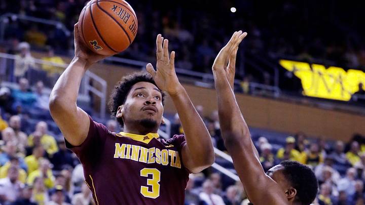 Michigan holds off upset-minded Minnesota 74-69 Michigan holds off upset-minded Minnesota 74-69