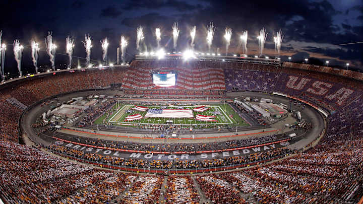 Record crowd watches No. 17 Vols beat Virginia Tech 45-24