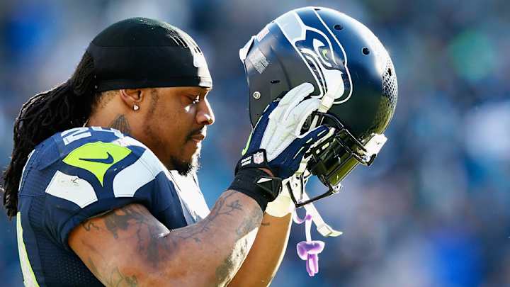 Marshawn Lynch broke Roman Harper’s helmet