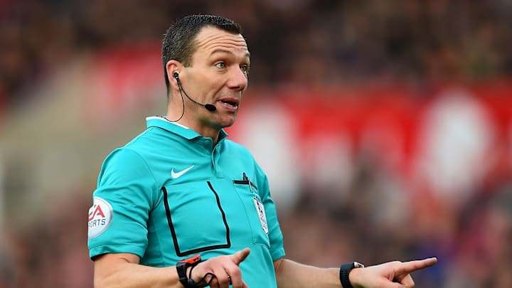 Ref for Tottenham-Stoke replaced because he’s a Leicester fan