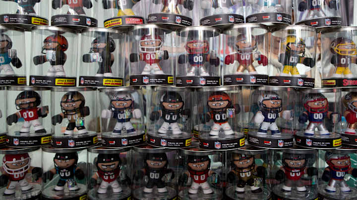 Texans urged to stay in room, not eat room service in Mexico Texans urged to stay in room, not eat room service in Mexico