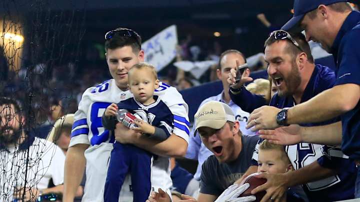 Cowboys Hall of Fame QBs never did what rookie Prescott has