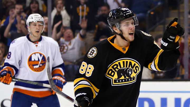 Pastrnak scores twice to lead Bruins past Islanders 3-1