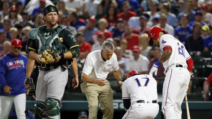 Rangers' Choo leaves vs Oakland after hit by pitch on wrist
