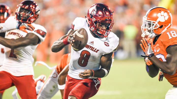 Louisville slips to No. 7 in AP poll, Clemson up to No. 3 Louisville slips to No. 7 in AP poll, Clemson up to No. 3