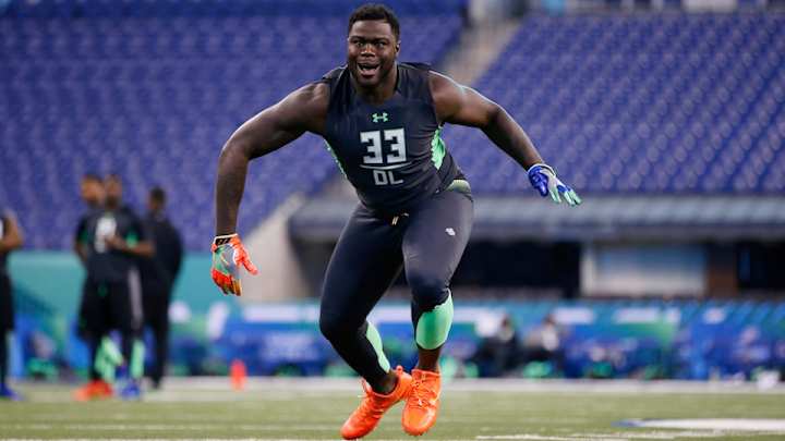 Report: Shaq Lawson will have medical re-check on shoulder