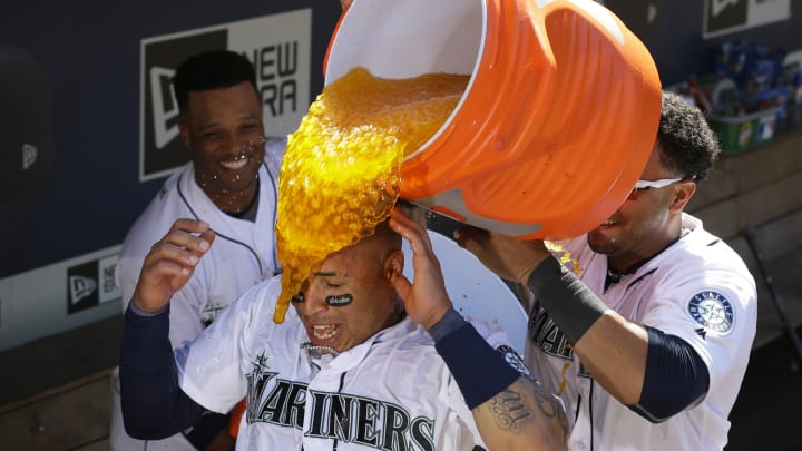 Martin hits 2 HRs, drive in 11th lifts Mariners over Chisox