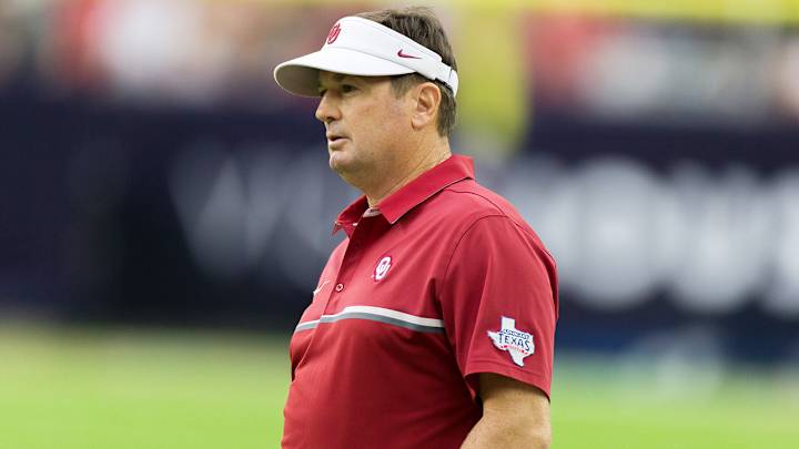 Oklahoma coach Bob Stoops featured on first episode of the Seth Davis Podcast Oklahoma coach Bob Stoops featured on first episode of the Seth Davis Podcast
