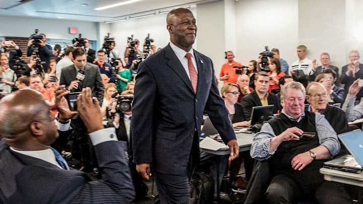 At Illinois, Smith breaks ground he's broken before