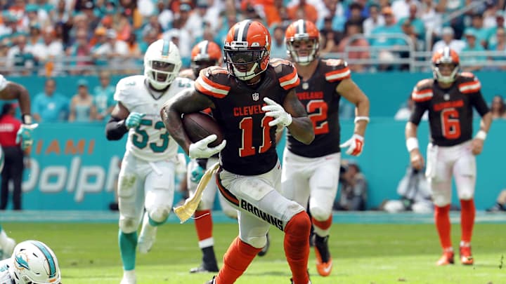 Receiver, quarterback, throwback: Browns' Pryor doing it all Receiver, quarterback, throwback: Browns' Pryor doing it all