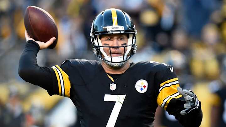 Cowboys rolling with Prescott as Romo heals