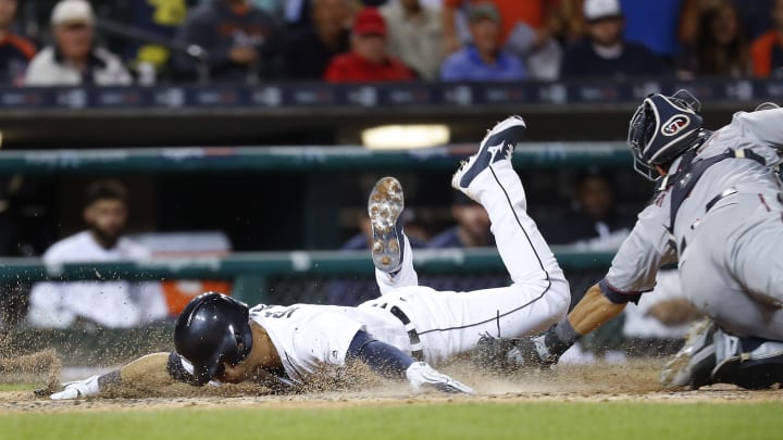 Tigers rally past Twins 4-2, pull within 1 of wild card Tigers rally past Twins 4-2, pull within 1 of wild card